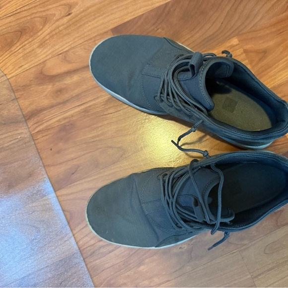 Jordan Eclipse - Picture 2 of 3